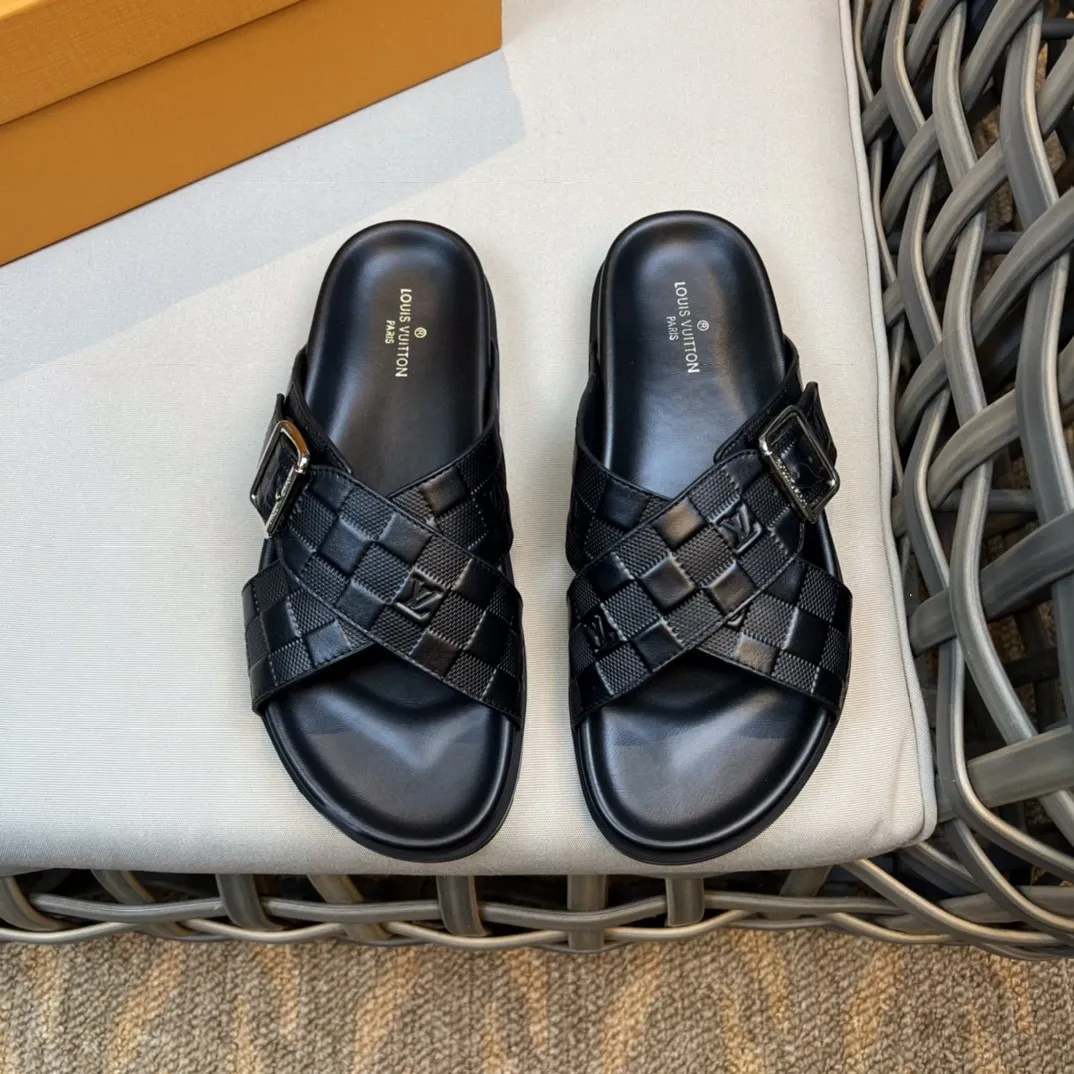 Louis Vuitton papucs
